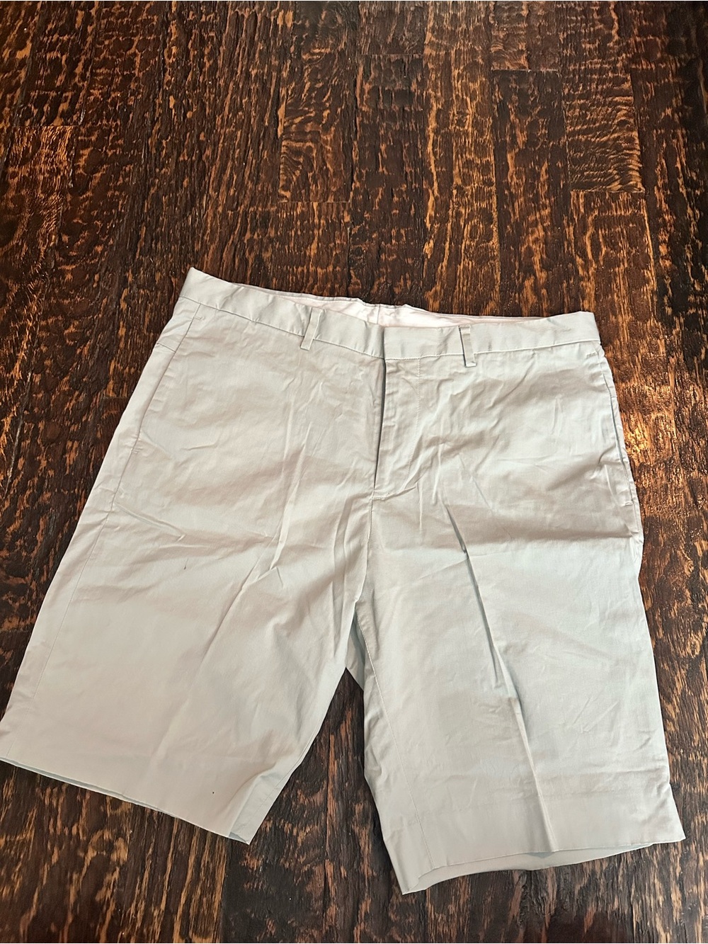 Theory Men's Light khaki Flat-Front Chino Shorts